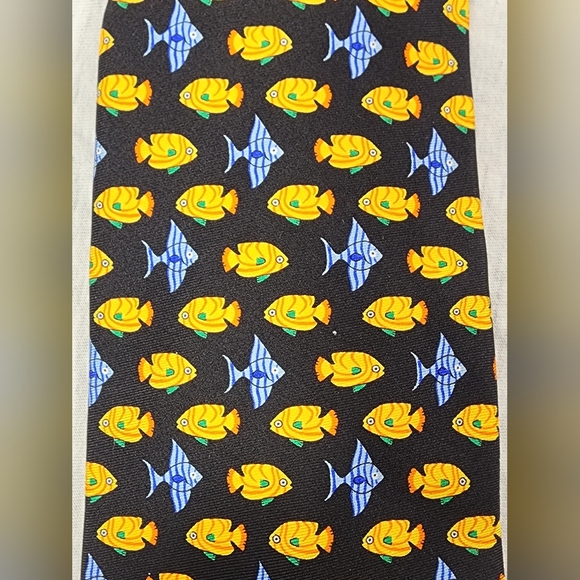 VINTAGE ROBERT TALBOTT MEN"S HAND MADE 100% SILK TIE TROPICAL FISH BLACK - Picture 2 of 7